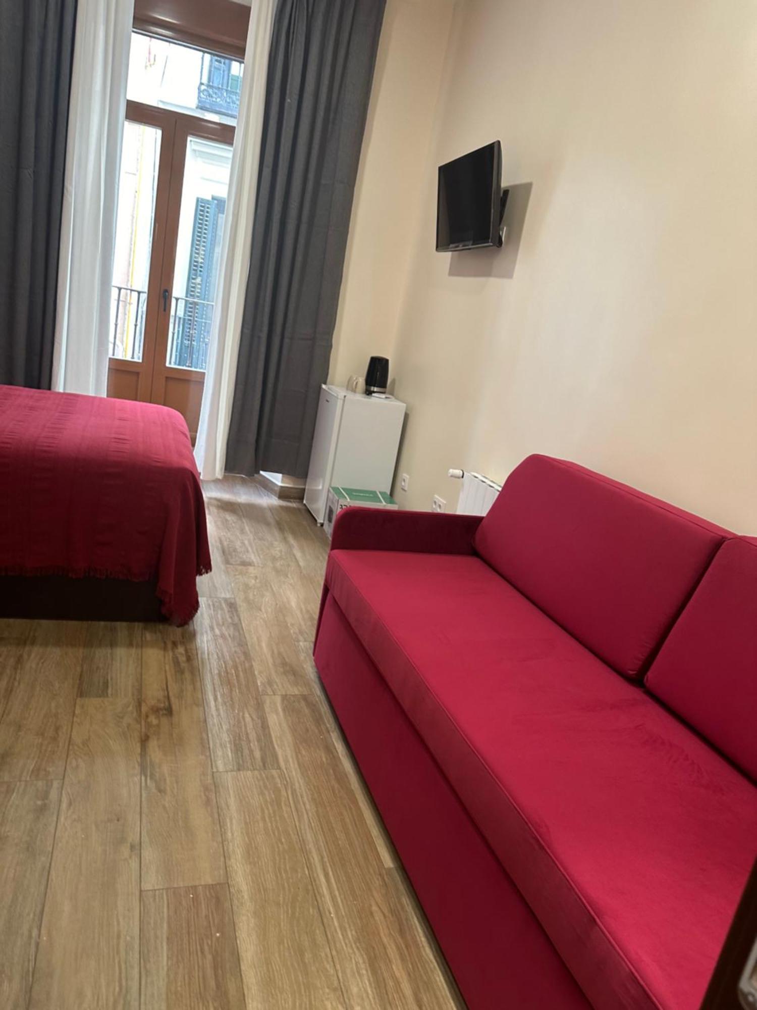 Hostal “ Infantas” Madrid Esterno foto